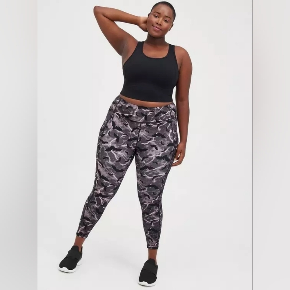 Torrid Performance Lite Full Length Active Legging stormy bat 2x - Picture 2 of 16